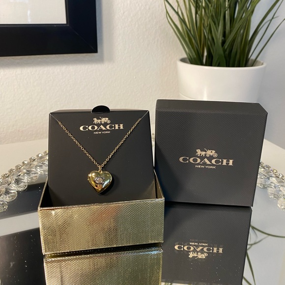 NIB Coach Pillow Heart Locket Necklace 16”+2” - Picture 8 of 10